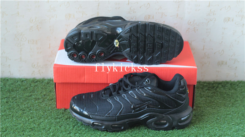 Nike AIr Max Plus Black